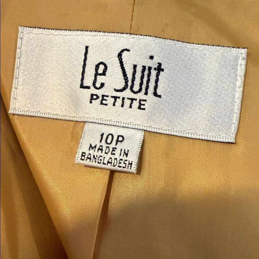 NWT Le Suit Skirt Suit Women Size 10P/14P Gold/Cream 2-Piece Set Blazer & Skirt - Picture 10 of 15